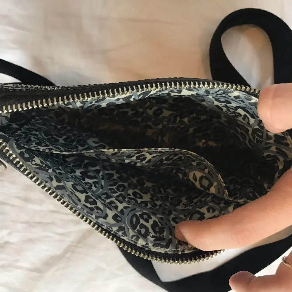 Coach Poppy black Patent Leather crossbody purse